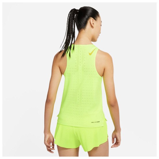 Nike Γυναικεία αμάνικη μπλούζα AeroSwift Nike Γυναικεία αμάνικη μπλούζα AeroSwift